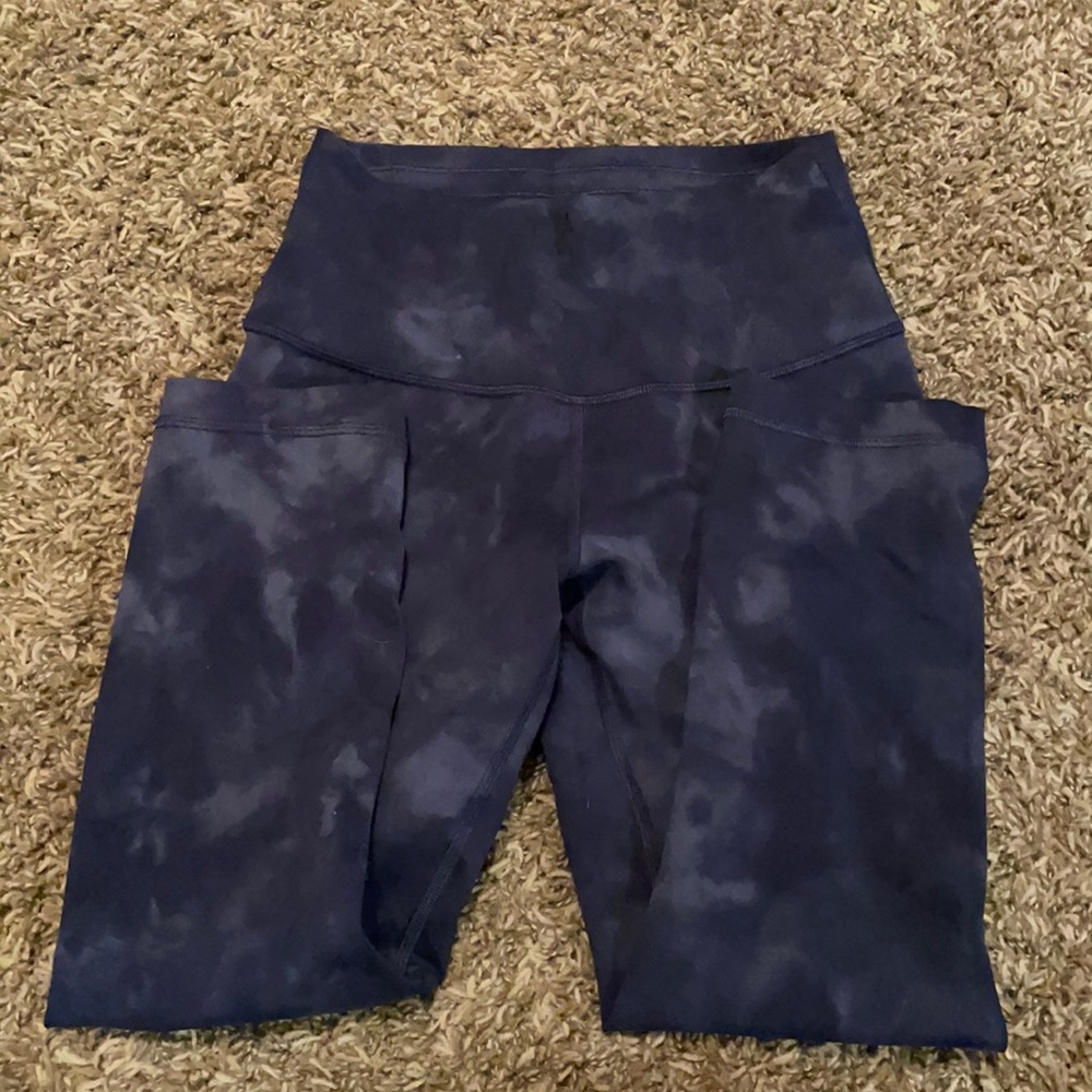 EUC Size 6 Lululemon Wunder Train 21” leggings